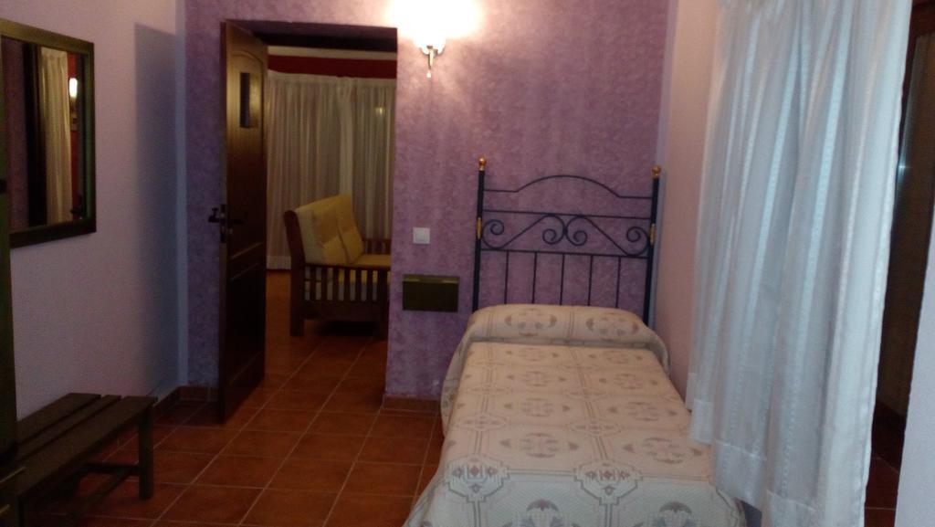 Apartamentos Rurales Casas De Los Maestros Talarrubias Exterior foto
