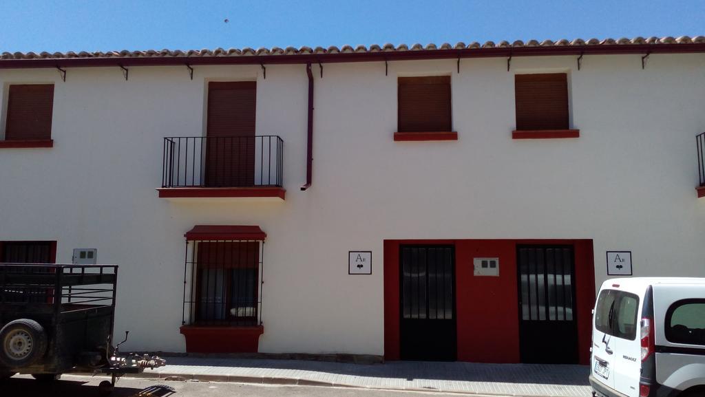Apartamentos Rurales Casas De Los Maestros Talarrubias Exterior foto