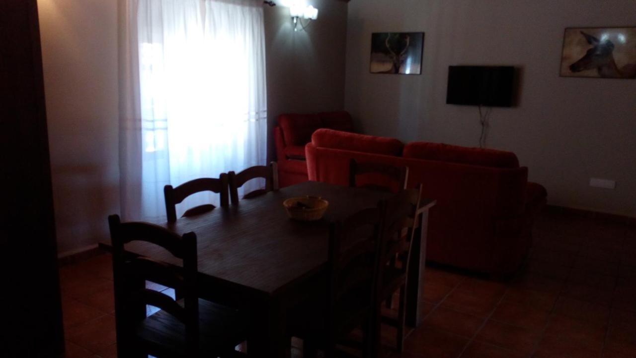 Apartamentos Rurales Casas De Los Maestros Talarrubias Exterior foto